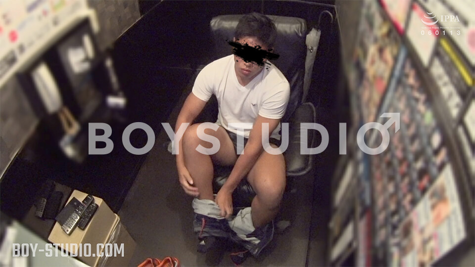 Boy Studio – 素朴なガッチリ体育会ノンケがビデボでシコる! – BOYST002