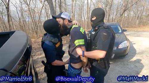 OnlyFans – Married Str8 Cop & Bisexual Deputy Arrest Matt Muck